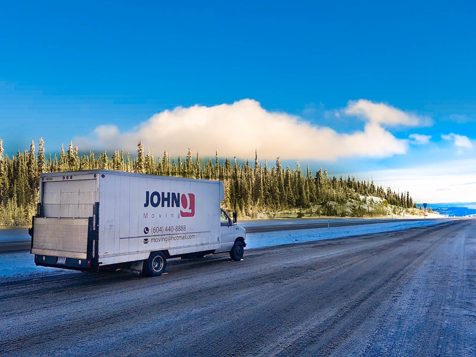 Reliable emergency moving service in Surrey helping families move quickly